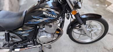 Suzuki Gs150 SE model 2022 black lush