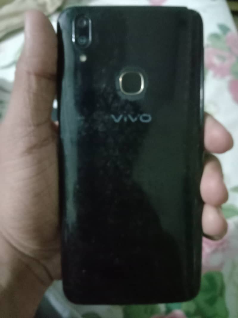 Vivo V9 4