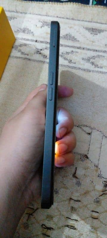 Real me C 35 in excellent condition 4/128 3