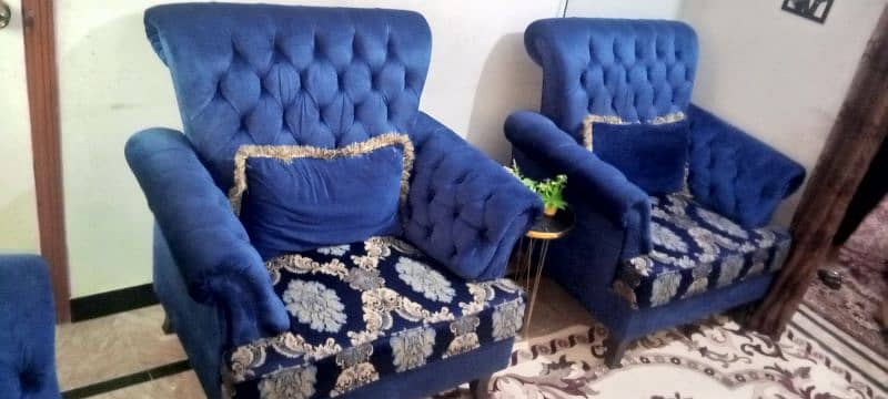 7 seater sofa set like a new condition only few months used 2