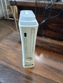 XBOX 360 WITH KINECT