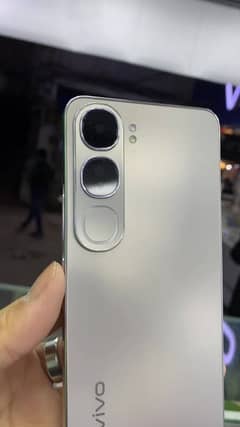 vivo y 200 silver new