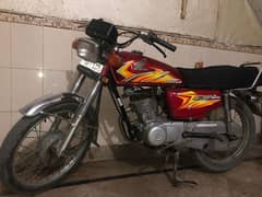 Honda 125 red 2021