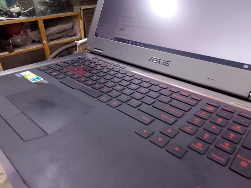 Asus | i7-6820HK | GTX 1080 8GB | 120HZ  Screen | 16GB RAM-512GB SSD 2