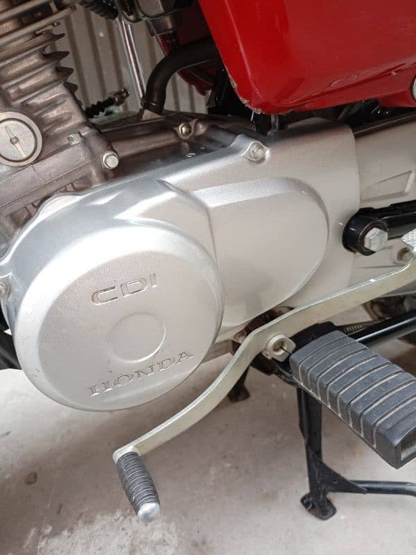 Honda 125 2023 just like new 2200km only 9