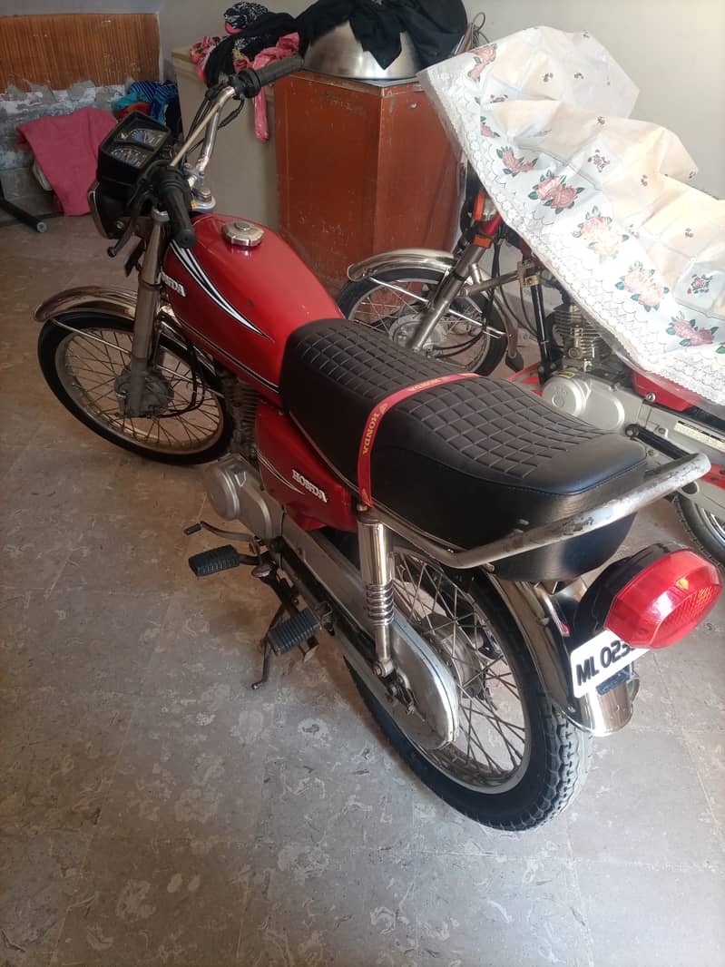 Honda CG 125 2002 3