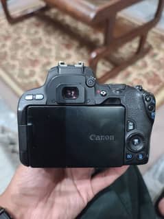 Canon 200D body