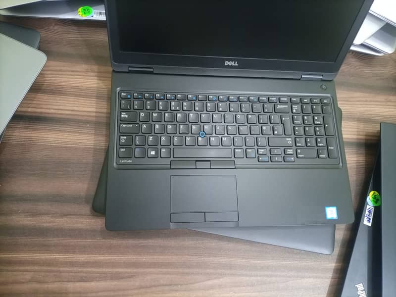 Dell Latitude E5570 Core i7-6820HQ Gen 8GB Ram 256GB 2GB AMD Graphics 7