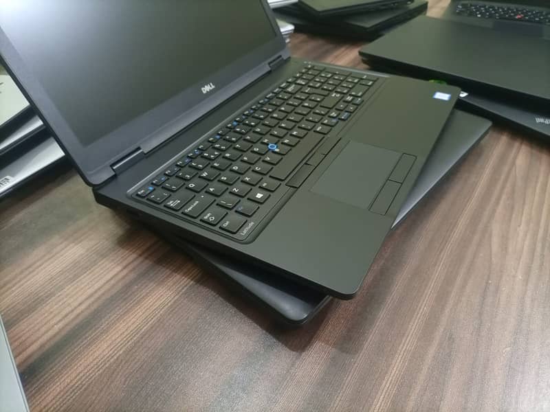 Dell Latitude E5570 Core i7-6820HQ Gen 8GB Ram 256GB 2GB AMD Graphics 14