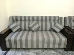 7 seater sofa set in mint condition