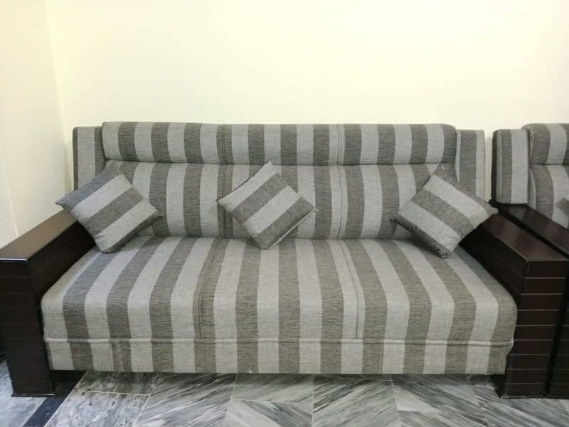 7 seater sofa set 0