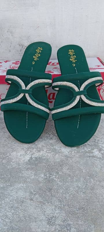 Girls Slippers New 3