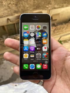 iPhone SE 2016 32gb battery health 94 factory unlock non pta