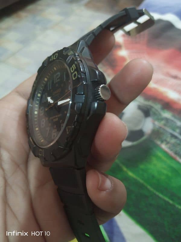 Casio quartz watch 3