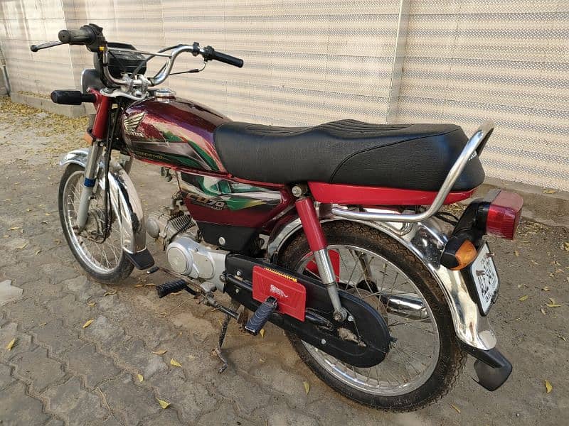 Honda CD 70 2022 5