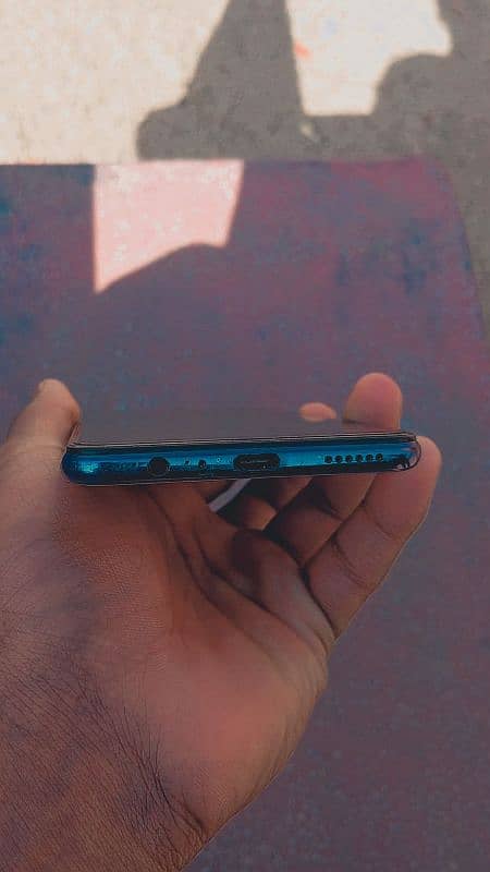 Vivo V20 4