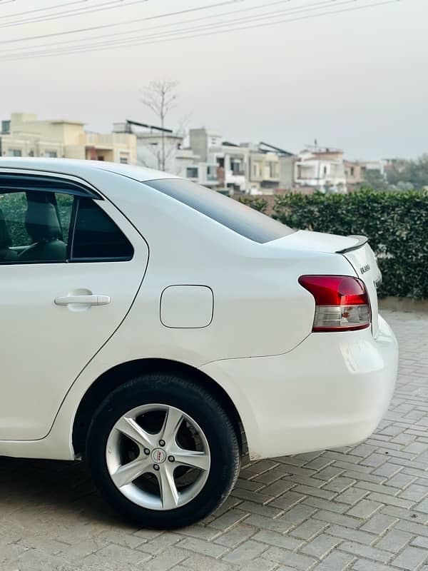 Toyota Belta 2006/2010 3