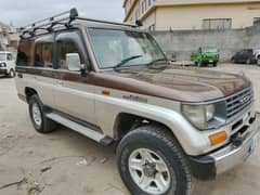 Toyota Land Cruiser Prado 5 door jeep