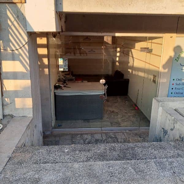 Shop in Busy Plaza in D17 Markaz for rent 3