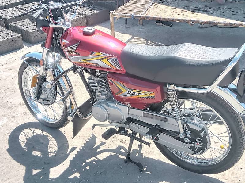 Honda CG 125 2024 4