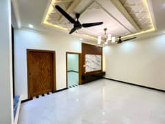 8 MARLA HOUSE FOR SALE F-17 ISLAMABAD ALL FACILITY AVAILABLE