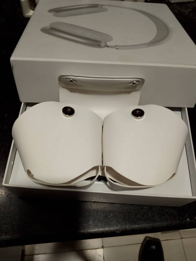 AirPods Mas 3