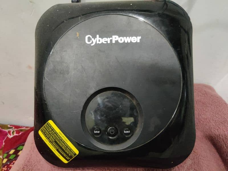 Cyber power UPS 800 watt for sale in Excellent Condition 0