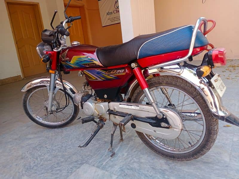 HONDA CD 70 2021 3