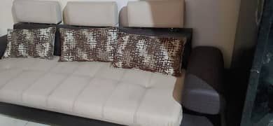 5 Seater Leather Covered Sofa with Table and 4 seatings