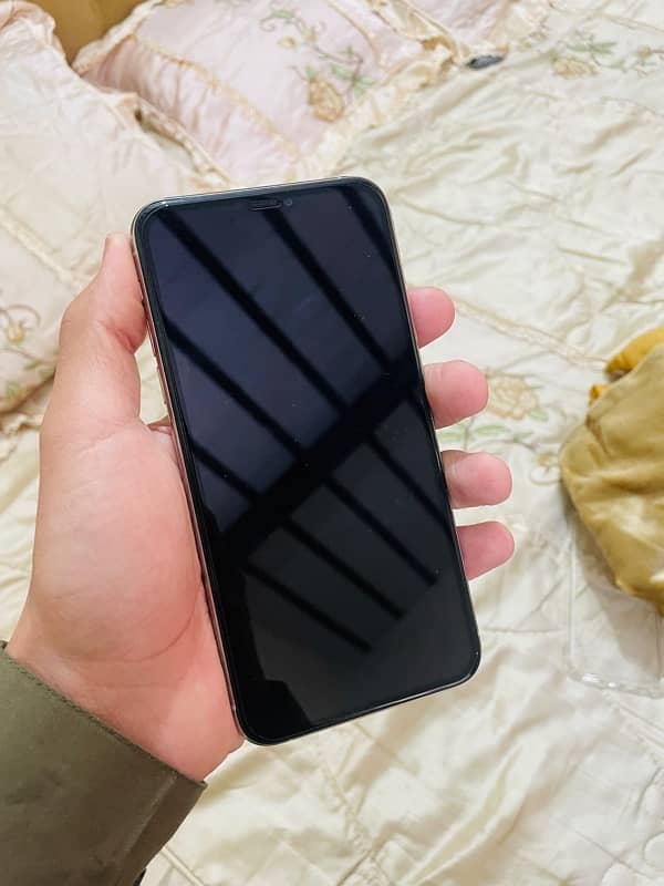 IPhone 11 Pro Max 7