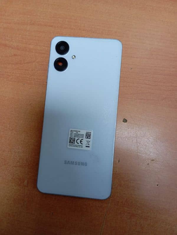 Samsung galaxy A06 4/64 6