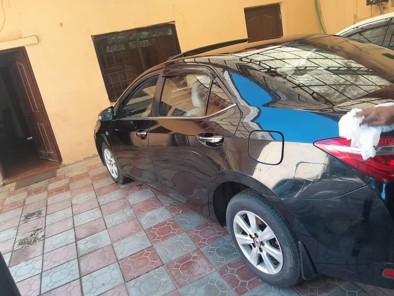 Toyota Corolla Altis Grande 2014 (New Shape) 7
