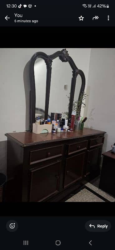 dressing table 0