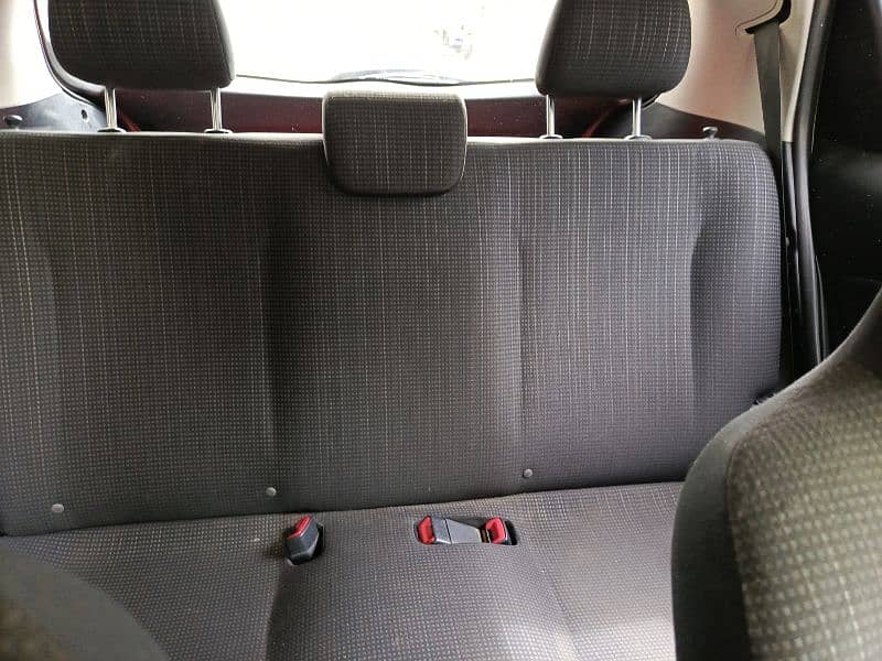 Toyota Vitz 2014 2