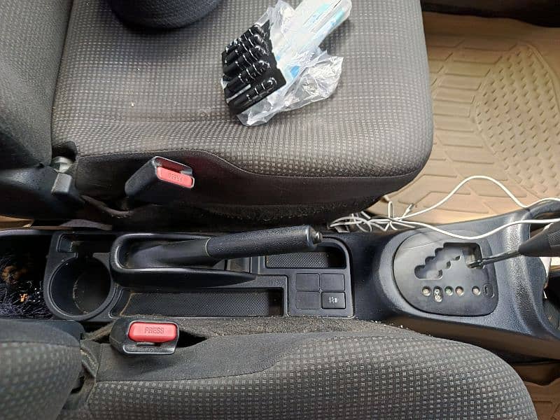 Toyota Vitz 2014 5