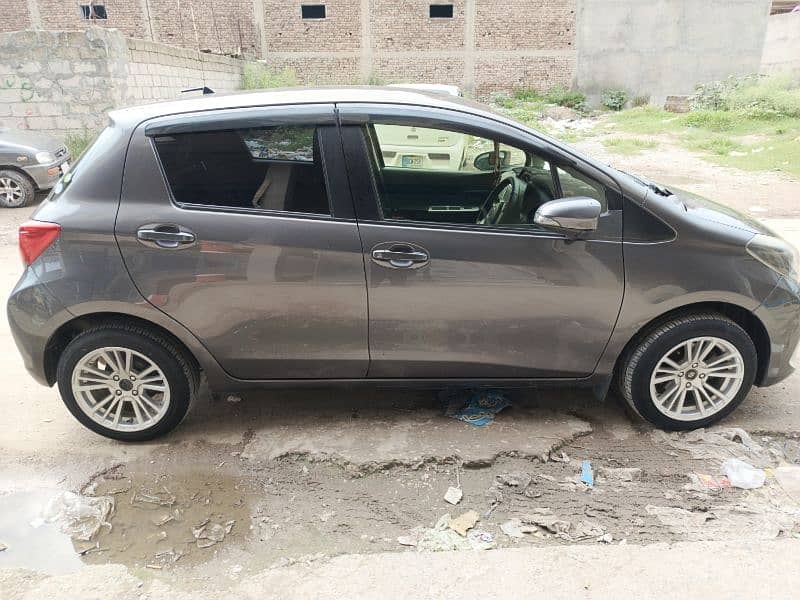 Toyota Vitz 2014 6