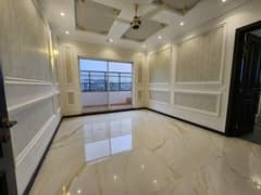 BEAUTIFUL UPPER PORTION AVAILABLE FOR RENT