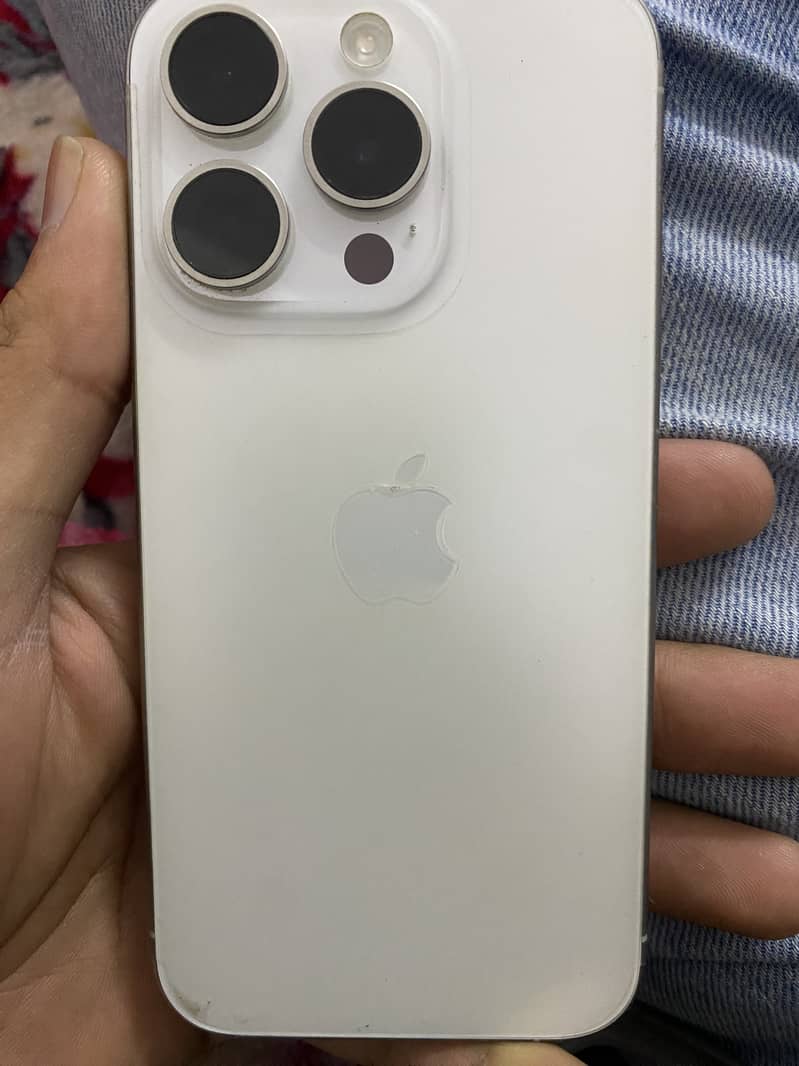 Apple iPhone 15 Pro 1