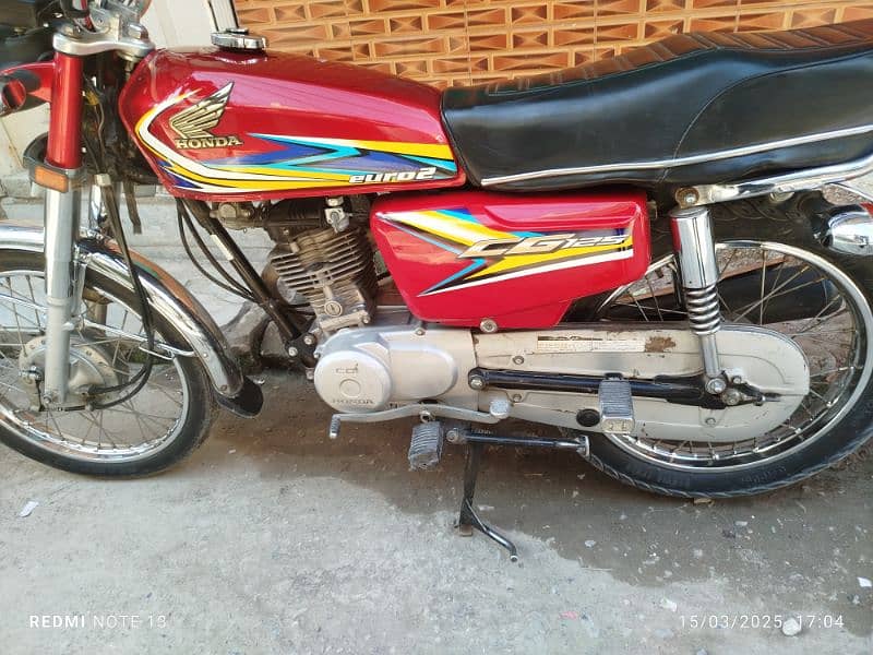 Honda 125 (2019) Islamabad Golden Number 7