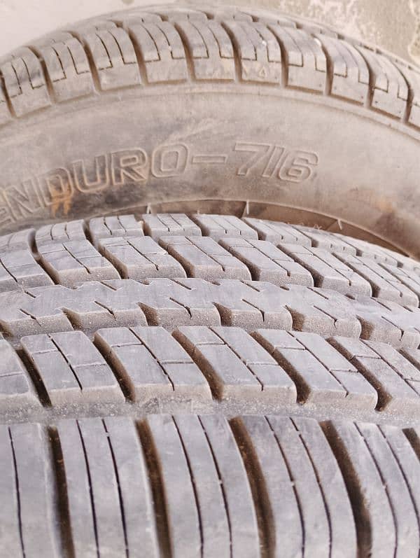 Tyre For sale 185/70/13 5