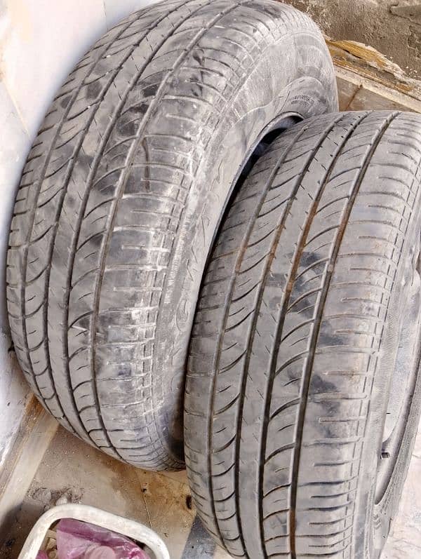 Tyre For sale 185/70/13 8