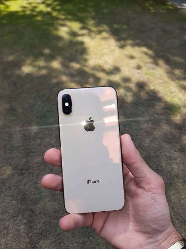 iphone xs 3