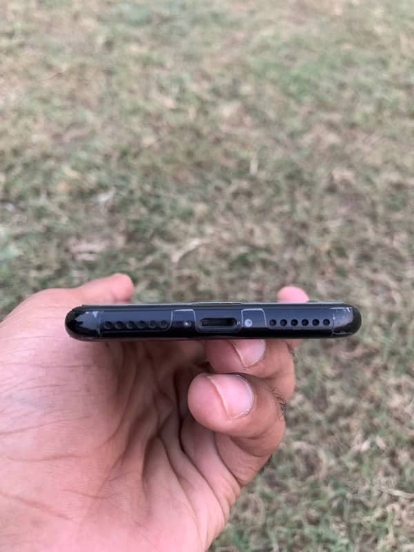Iphone se 2020 non pta lush condition 2