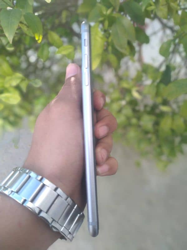 IPHONE 6PLUS 64GB NON PTA  10/10 CONDITION FRESH SET 0