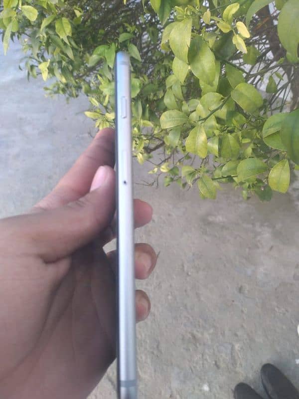 IPHONE 6PLUS 64GB NON PTA  10/10 CONDITION FRESH SET 3