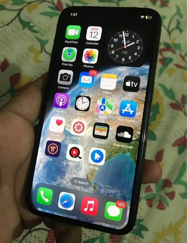 iPhone XS 64GB Non-PTA 1