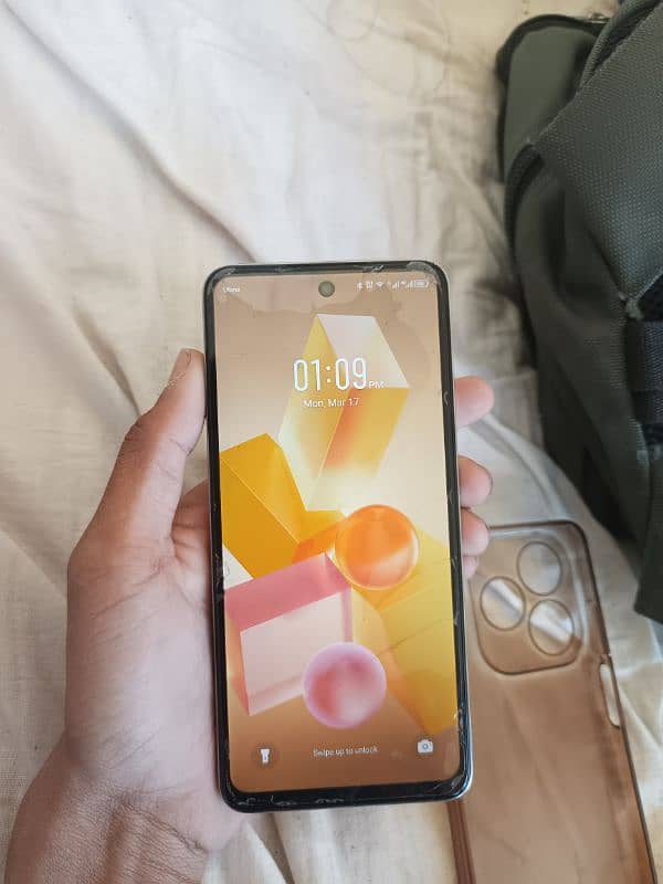 Infinix Hot 40i 8+8/128 1