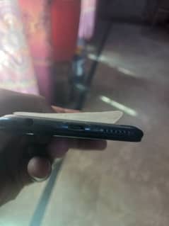 infinix hot 8lite all OK and original with box condition on picks