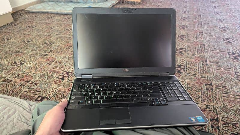 Dell latitude E7440 0