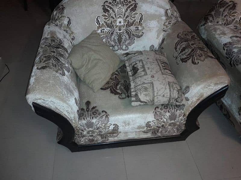 Sofa Set 7 Seets 1